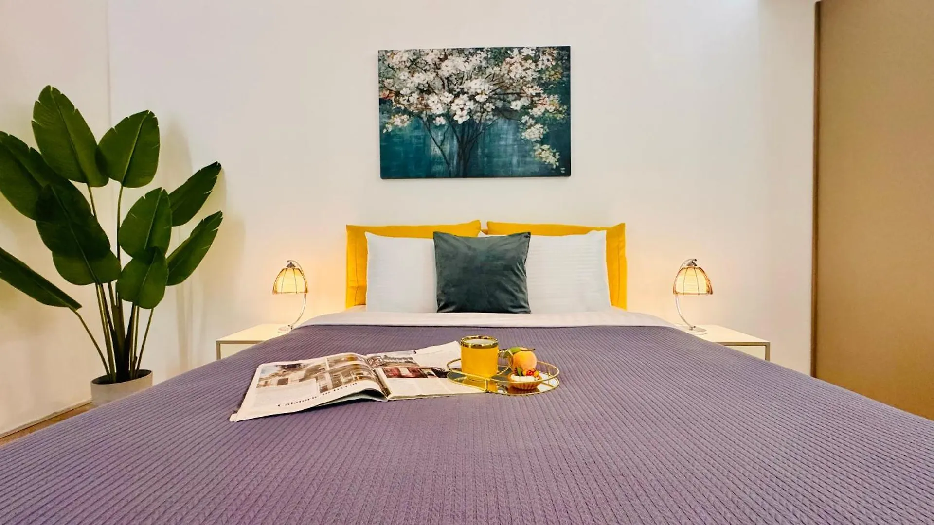 Premium Urban Stay - Light Filled 1Br With Balcony Bukarest Apartment